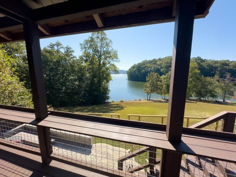 A full bar-top runs the length of the deck.