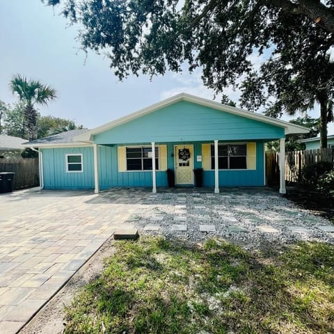 Front of 'La Marina'