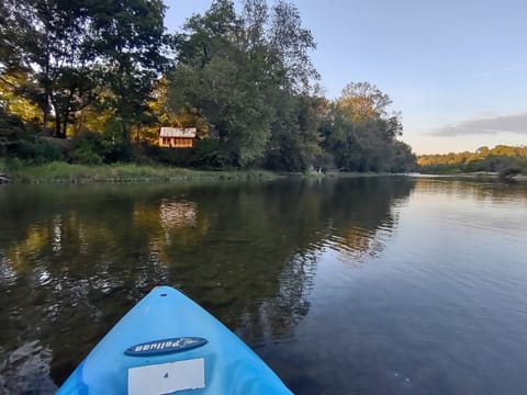 Kayaks are available for free so you can explore the Caddo River!