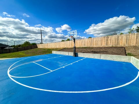 Sport court