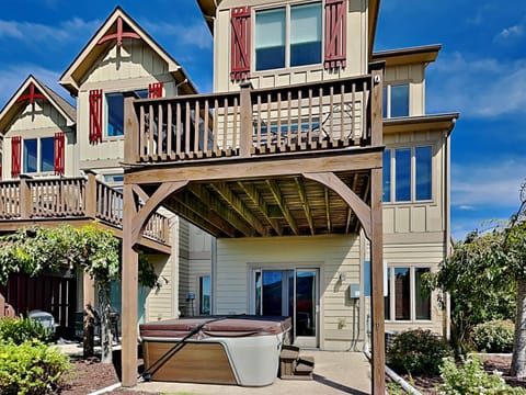 Back Exterior w. Private Hot Tub