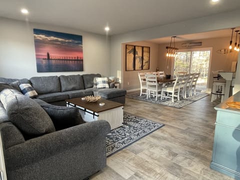Living Room / Dining Room