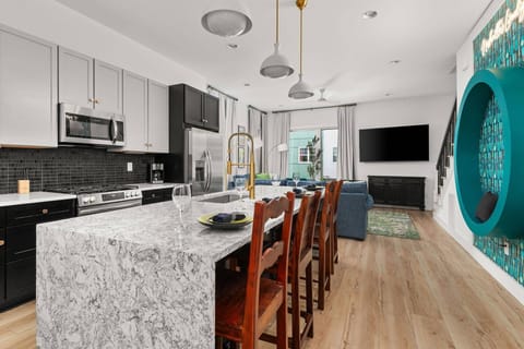 Where the stories of last night on Broadway are told.