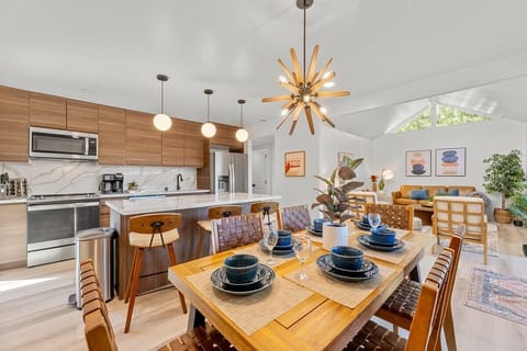 Enjoy this open concept area with the whole family! 