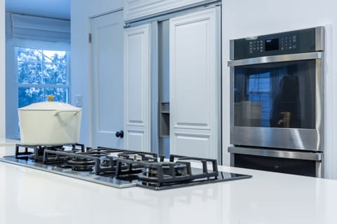 Kitchen gas cook tops