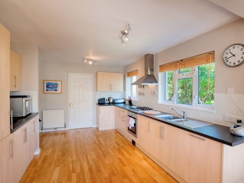 Kitchen | Lotts View, Paignton