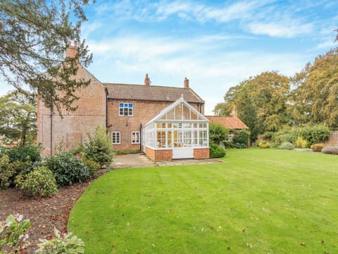 Exterior | Manor Farm House - Piggyback Barns, Sculthorpe, Fakenham