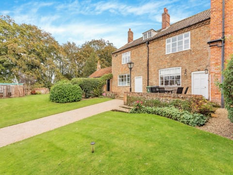 Exterior | Manor Farm House - Piggyback Barns, Sculthorpe, Fakenham