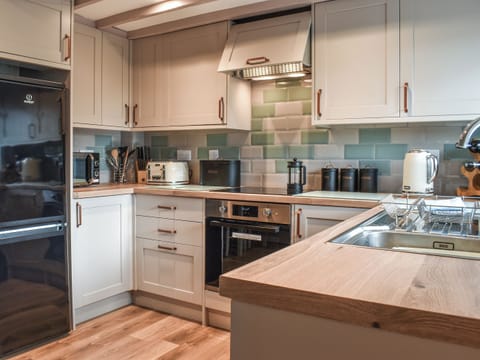 Kitchen | Gable End Cottage, Ingleton