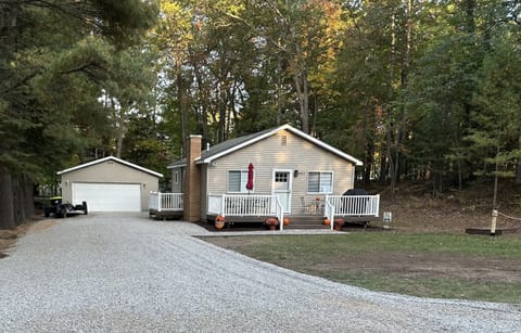 Large driveway with room for parking multiple cars and trailers