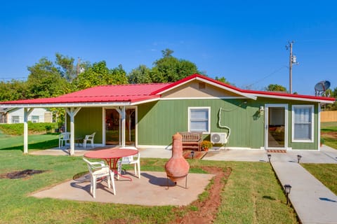 Fort Cobb Vacation Rental | 2BR | 1BA | 1,000 Sq Ft | Step-Free Access