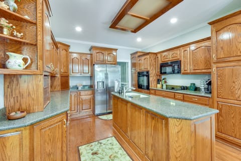 Kitchen | Dishwasher | Keurig Coffee Maker | Cooking Basics