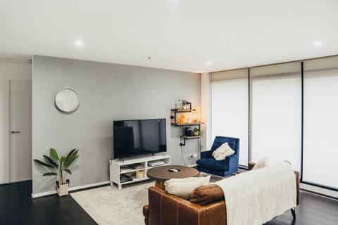 Kick back on the leather lounge for a night in playing Xbox or watching your favourite movie.