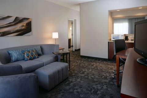 Stretch out in the comfy lounge with convenient in-room kitchenette.