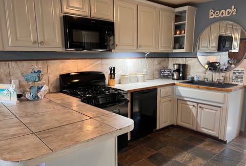 Kitchen with Counter Space