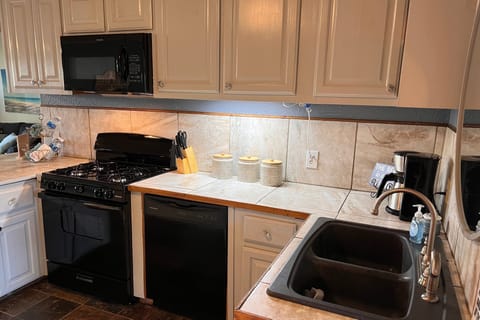 Kitchen Space for Food Prep