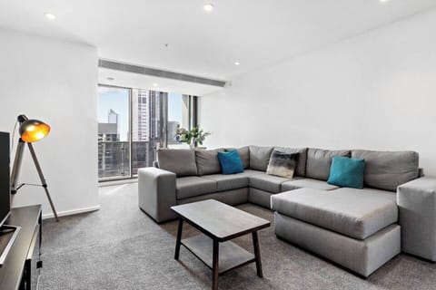 Spend your evenings on the oversized L-shaped lounge in front of the Smart TV with Foxtel.