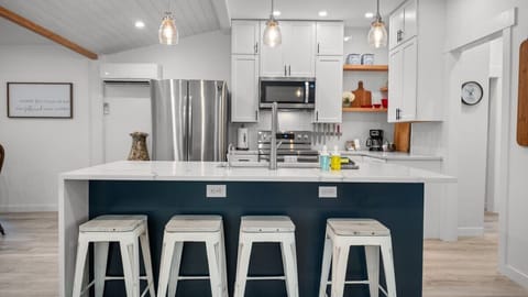 #StayinMyDistrict #BookDirect #EntireHome