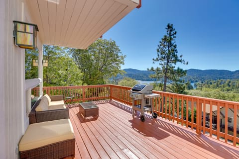 Lake Arrowhead Vacation Rental | 4BR | 2.5BA | 3,203 Sq Ft | Stairs Required