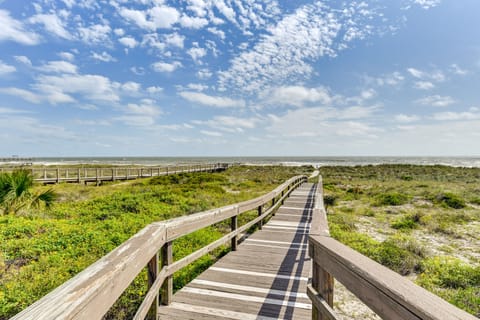 Fernandina Beach Vacation Rental | 1,226 Sq Ft | 2BR | 1.5BA | 2 Steps Required