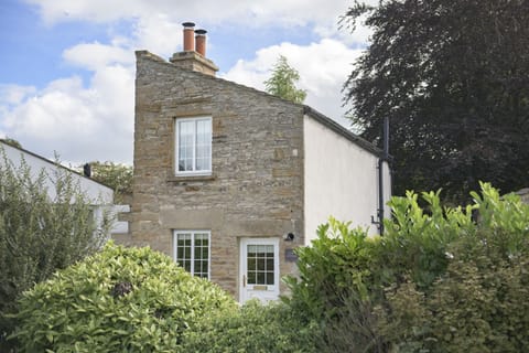 Pond Cottage, West Witton: A unique detached stone cottage in the heart of West Witton