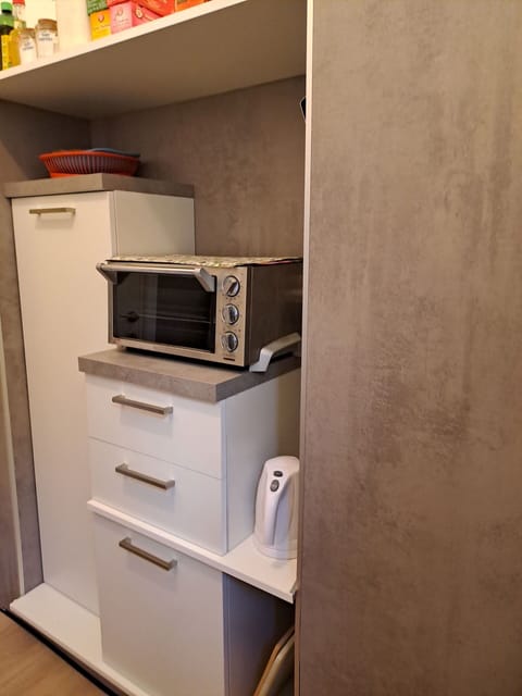 Autumn, Kitchen, Spring, Summer