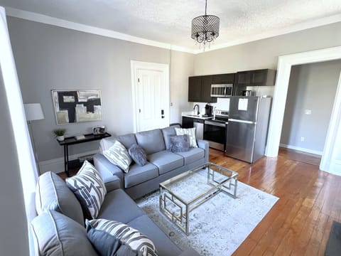 Living Room / Kitchen