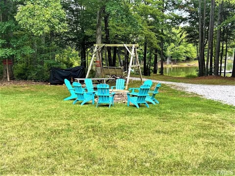 Enjoy smores at the firepit lake side!