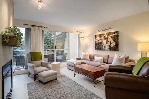 Welcome to Gleneagle! Where comfort, style, and nature come together seamlessly.