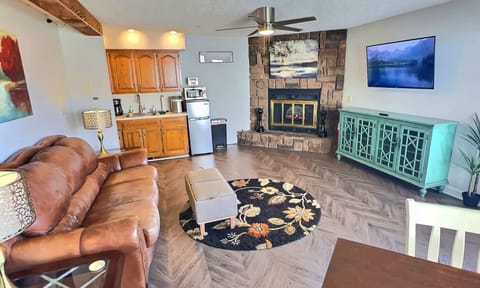 Living Room - With view of the lake.