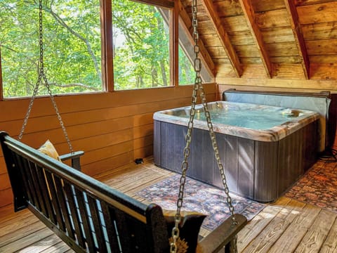 Indoor spa tub