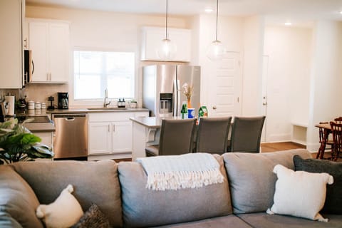 Perfect for game days or weekend getaways. An open layout designed for connection and relaxation.