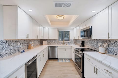 b63eed43-f8e1-4d17-9944-433242bbf172