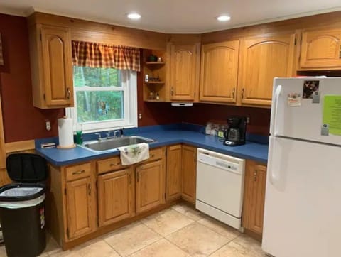 Large kitchen plenty of room to cook for large groups