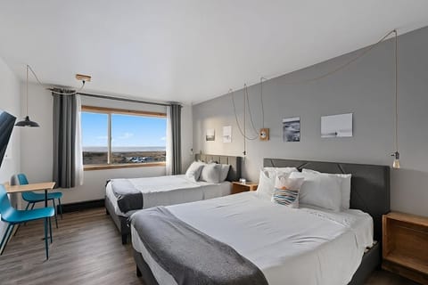 Comfortable Unit with 2 Queen beds