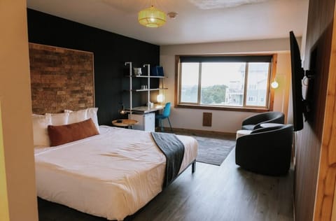 Bedroom. Interior and views may vary based on location and availability.