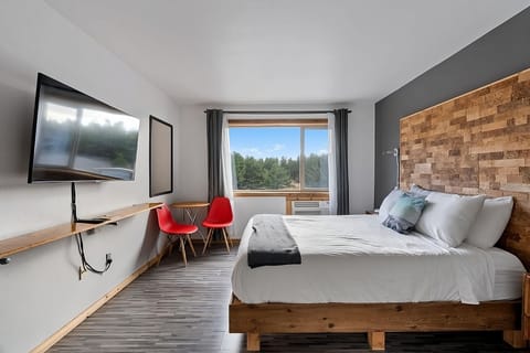 Comfortable Unit with Queen bed