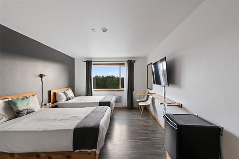 Comfortable Unit with 2 Double beds