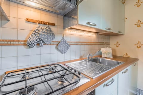 Autumn, Kitchen, Spring, Summer