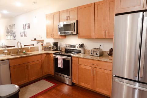 Kitchen - refrigerator has ice maker in the freezer and water in the fridge