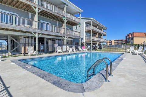 Sparkling Private Community Pool