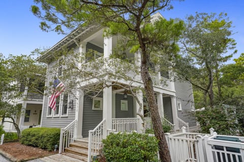 WELCOME TO SIMPLICITY IN SEASIDE, FLORIDA!