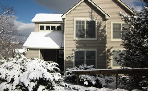 Lovely Private Setting, For A Lovely Home!