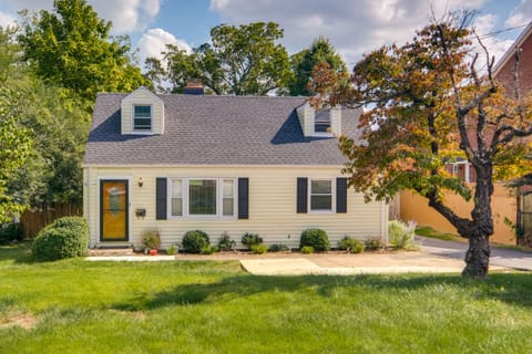 Falls Church Vacation Rental | 3BR | 2BA | 2 Steps Required | 1,611 Sq Ft
