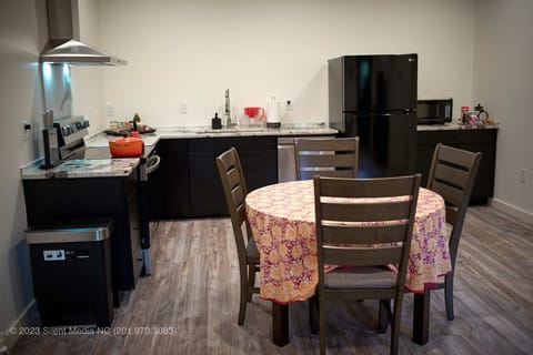 Full kitchen to enjoy sumptuous meals!