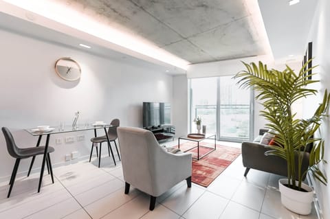 The Curve - One Bedroom (1)