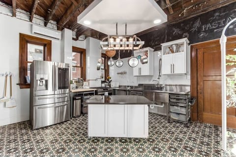 Cutting Edge Kitchen