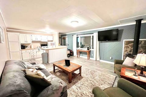 Guest suite: unique and cozy - our guest suite is the perfect space for additional guests. TV and roku available for guests to use along with wifi access.