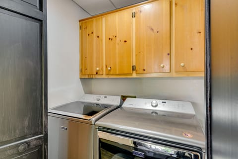 Laundry Closet | Washer + Dryer