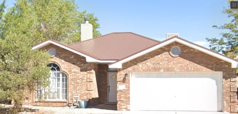 Home away from home in a quiet culdesac